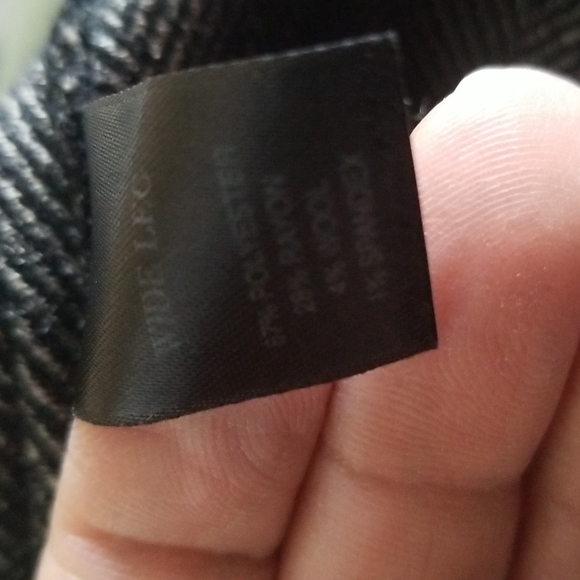 White House Black Market Size 8R, like new, cleaned grey black patterned trouser - Picture 6 of 6